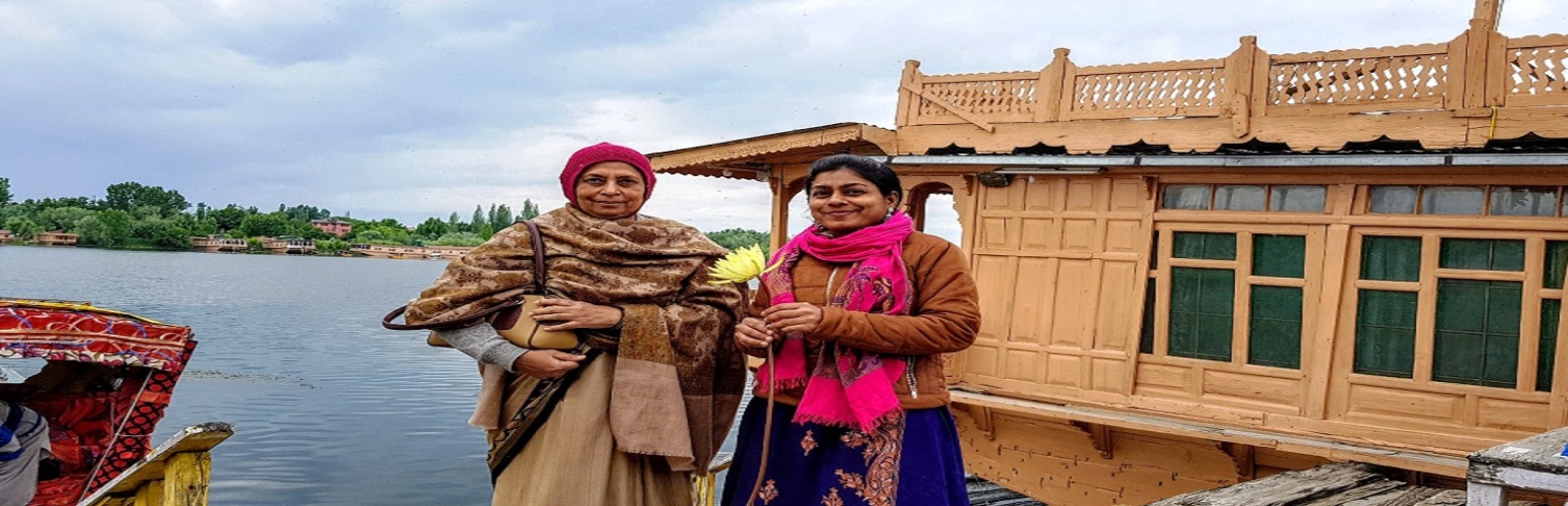 house boat in kashmir